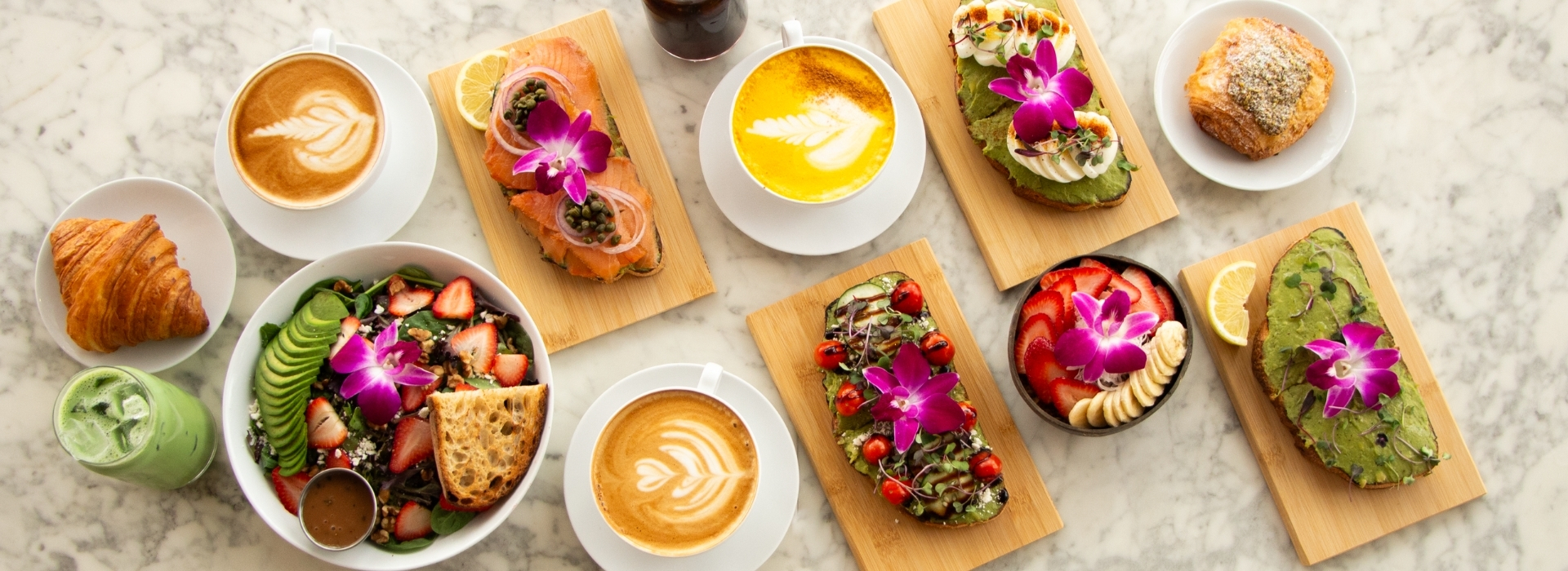 Avotoasty Brunch